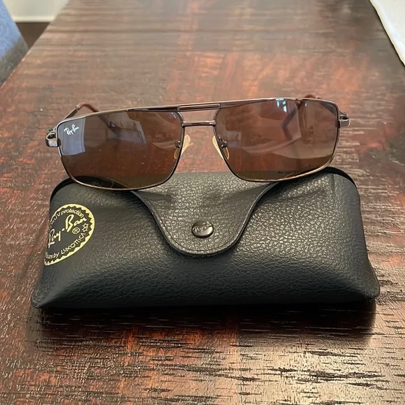 Authentic Ray-Ban Aviator Style Sunglasses - Picture 2 of 9